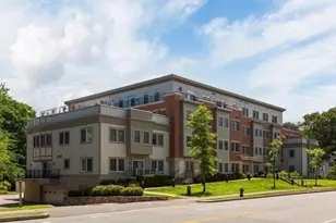 321 Hammond Pond Pkwy, Brookline, MA 02467 - Photo 31