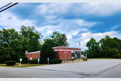 1985 Lakeview Ave, Dracut, MA 01826 - Photo 3