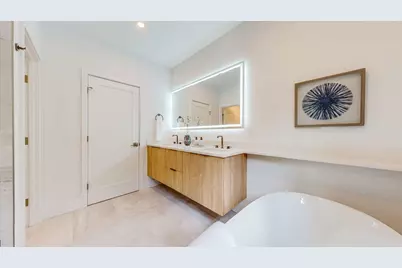 140 Columbia St #1, Brookline, MA 02446 - Photo 35