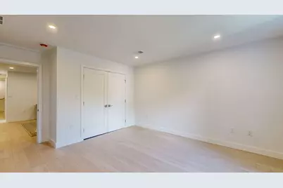 140 Columbia St #1, Brookline, MA 02446 - Photo 13