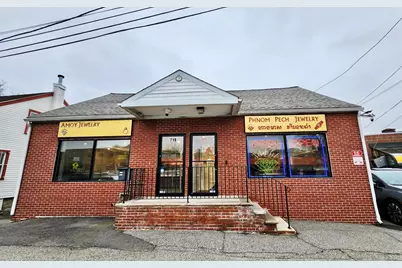 717 Middlesex St, Lowell, MA 01851 - Photo 1