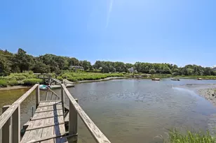 102 Nashawena St, Falmouth, MA 02540 - Photo 3