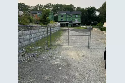 47 4th St, Worcester, MA 01602 - Photo 3