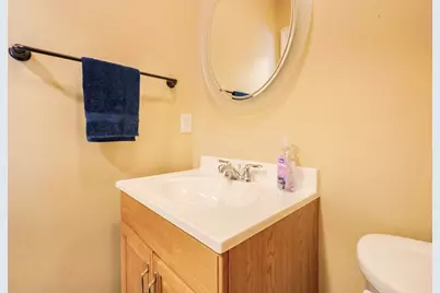 8A Whitins Rd, Sutton, MA 01590 - Photo 9