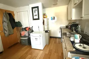 46 Amesbury, Lawrence, MA 01840 - Photo 5