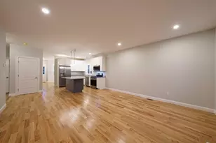 7 Black Bear Cir, Milford, MA 01757 - Photo 9