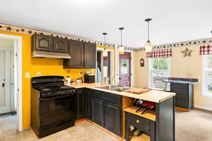 67 Putnam St, Orange, MA 01364 - Photo 5