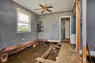 311 Chapman St, Greenfield, MA 01301 - Photo 11