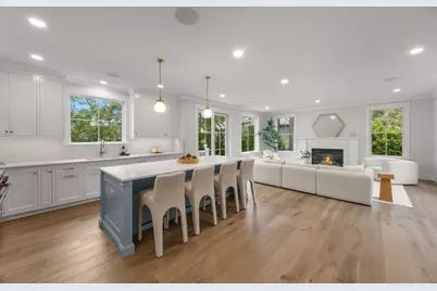 640 Poponessett Rd, Barnstable, MA 02635 - Photo 17