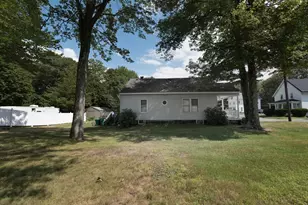 32 Clifton St, Fitchburg, MA 01420 - Photo 5