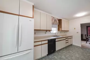 32 Clifton St, Fitchburg, MA 01420 - Photo 15