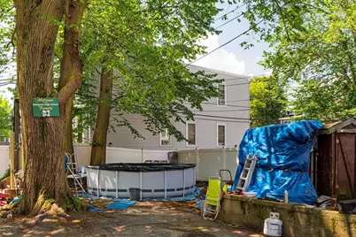 607 East 7th St, Boston, MA 02127 - Photo 5