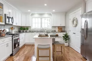 579 Summit St, Fall River, MA 02724 - Photo 1