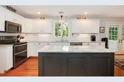 117 Perkins Row, Topsfield, MA 01983 - Photo 9