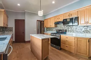 288 St James Ave, Springfield, MA 01109 - Photo 15