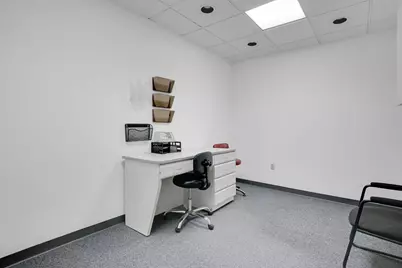 299 Carew St #400, Springfield, MA 01104 - Photo 21