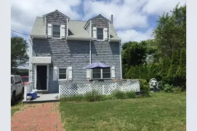 9 Beach St, Plymouth, MA 02360 - Photo 1