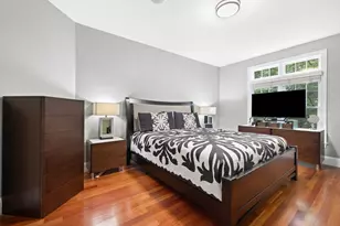 20 Hamlet St, Newton, MA 02459 - Photo 15