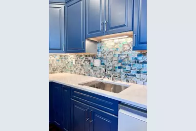 202 Broadway #33, Lawrence, MA 01841 - Photo 5