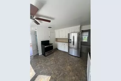 1003 Crescent St #1, Brockton, MA 02302 - Photo 5