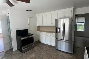 1003 Crescent St, Brockton, MA 02302 - Photo 5