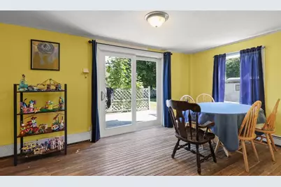 421 Huttleston Ave, Fairhaven, MA 02719 - Photo 5