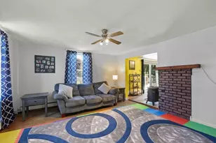 421 Huttleston Ave, Fairhaven, MA 02719 - Photo 3