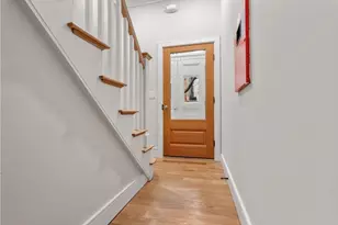 18 Grove St, Boston, MA 02114 - Photo 9