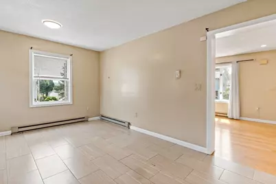 45 Fourth St #Right, Worcester, MA 01602 - Photo 3