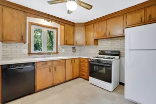 1133 Burnett Rd, Chicopee, MA 01020 - Photo 11