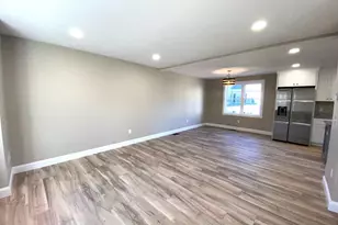 152 W Main St, Millbury, MA 01527 - Photo 11