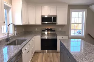 152 W Main St, Millbury, MA 01527 - Photo 15