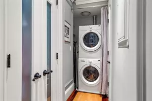 273 Commonwealth Ave, Boston, MA 02116 - Photo 19