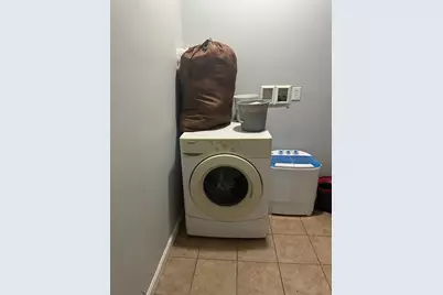 82 Fox St, Worcester, MA 01604 - Photo 11