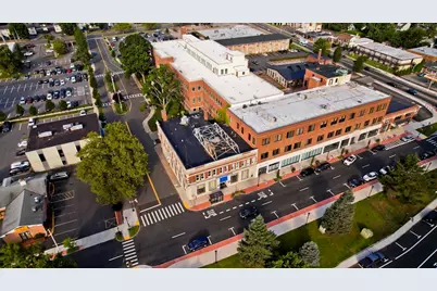 10 Central St, West Springfield, MA 01089 - Photo 15