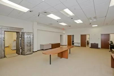 10 Central St, West Springfield, MA 01089 - Photo 5