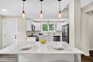 19 Westford Ave, Springfield, MA 01109 - Photo 1