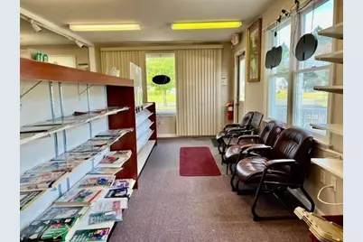 635 Prospect St, Chicopee, MA 01020 - Photo 7