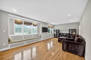 28 Webster St, Medford, MA 02155 - Photo 5