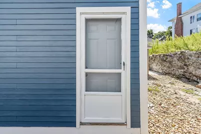 127-129 Lowell St, Methuen, MA 01844 - Photo 9