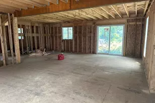 50 Elmwood Ave, Longmeadow, MA 01106 - Photo 3