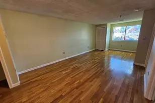 35 Prospect St, Woburn, MA 01801 - Photo 5