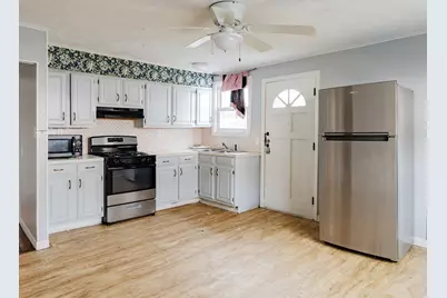 152 Alden St, Fall River, MA 02723 - Photo 1