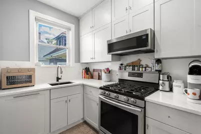 118 Franklin St #3, Brookline, MA 02445 - Photo 5