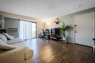 9 Royal Crest Dr, Randolph, MA 02368 - Photo 5