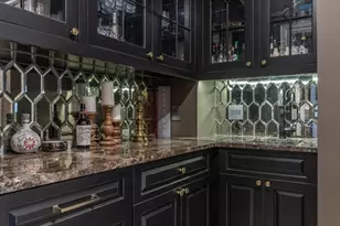 11 Chestnut St, Boston, MA 02108 - Photo 27