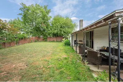 35 Bernadette St, Fitchburg, MA 01420 - Photo 3