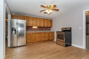 35 Bernadette St, Fitchburg, MA 01420 - Photo 27