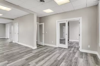 939 E Columbus Ave, Springfield, MA 01105 - Photo 9