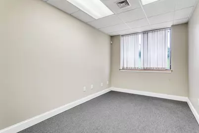 939 E Columbus Ave, Springfield, MA 01105 - Photo 13